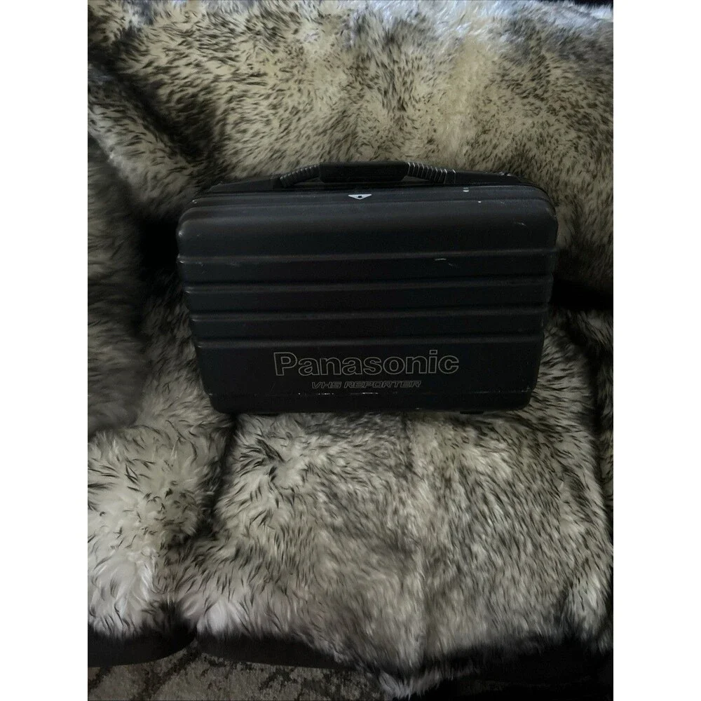 PANASONIC AG-450 S-VHS Reporter Camcorder *AS-IS/Untested* - EB-19083 -